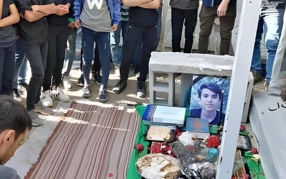 پیکرهای کودکان کشتهشده در آبان۹۸ به دنیا فریاد زدند: جمهوری اسلامی کودککش است