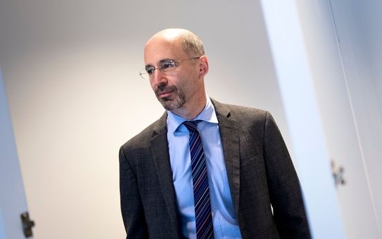 پت فالون، نماینده کنگره آمریکا در نامهای به کاخ سفید خواستار برکناری رابرت مالی شد