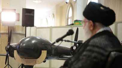 علی خامنهای: من به تسلیحات پیشرفته اعتقاد دارم و آن را دنبال میکنم