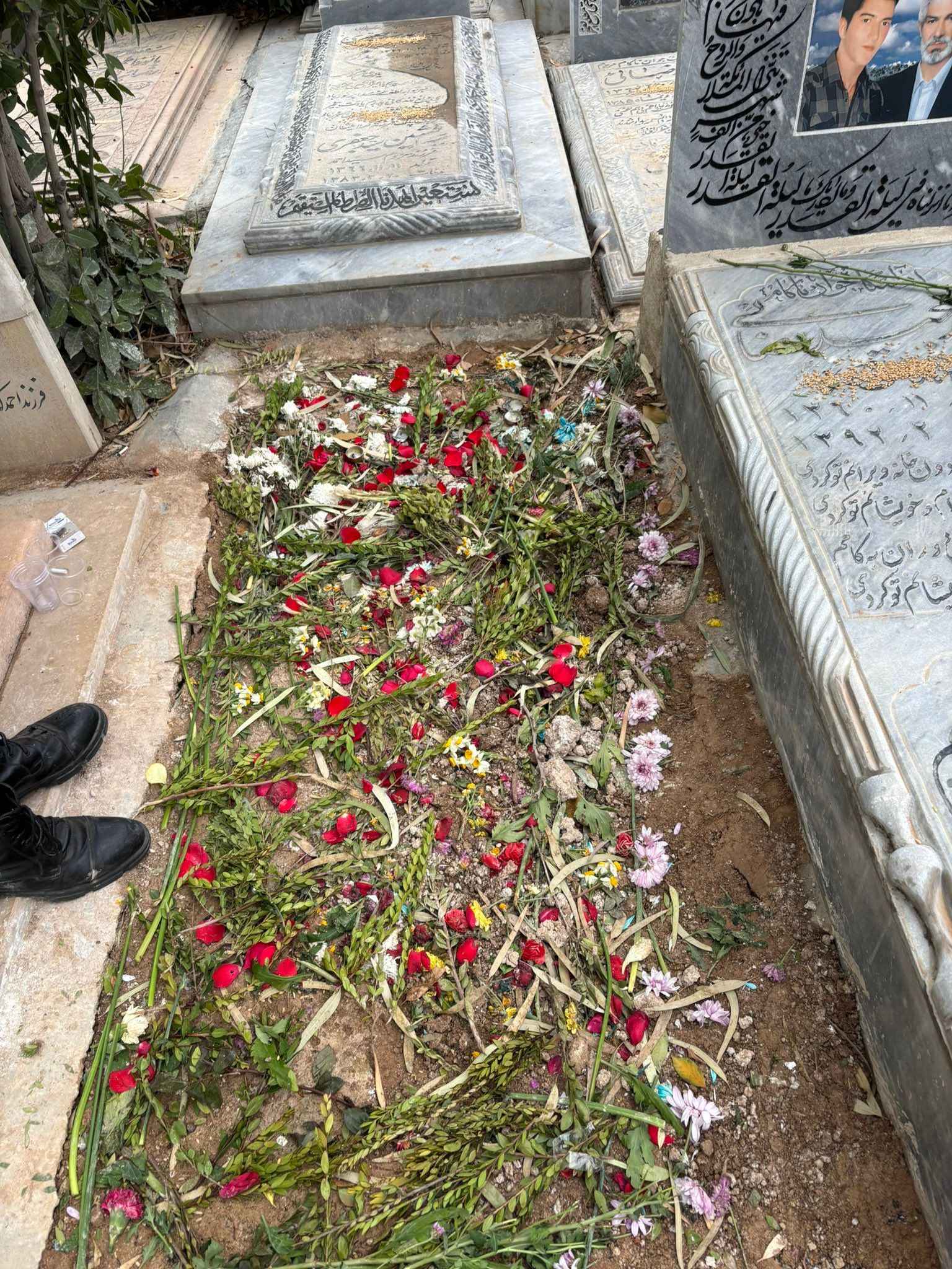 An image of Sam Rezaee’s grave sent to Iran International by one of his friends.