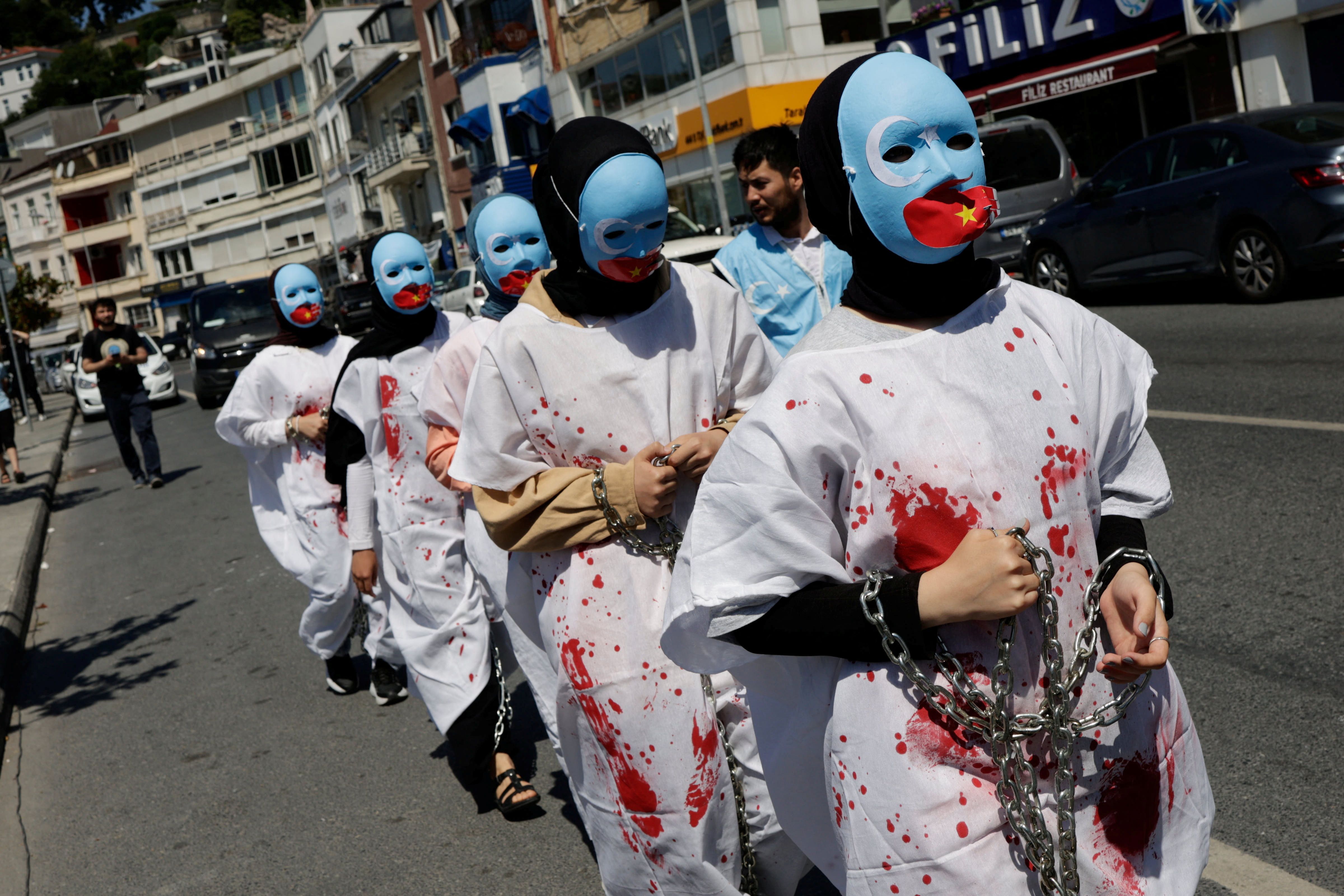 اعمال فشار بر کمیسر عالی حقوق بشر برای انتشار یا عدم انتشار گزارش رفتار چین با اویغورها