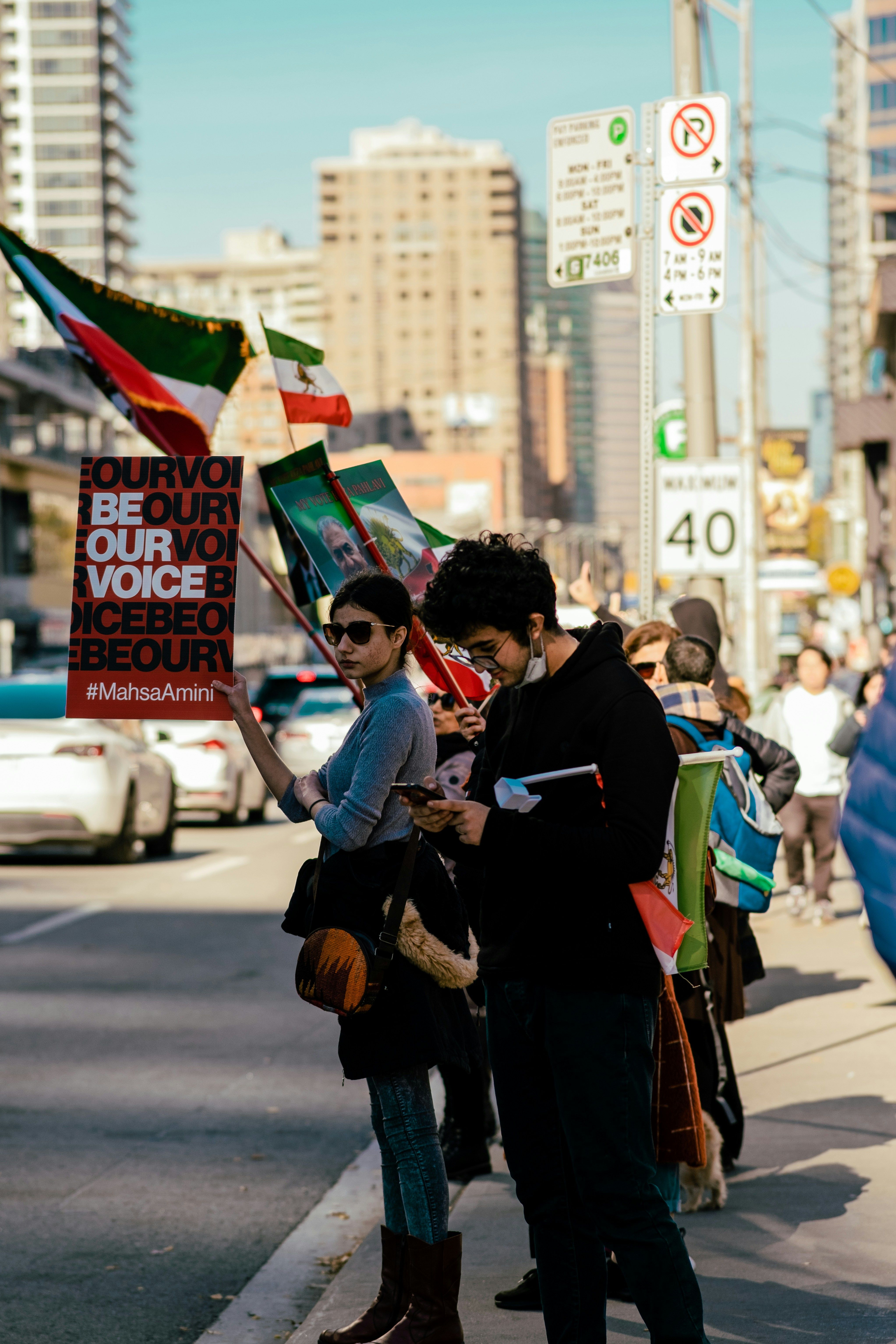 نقش پررنگ ایرانیان در انتخابات کانادا؛ از مشارکت سیاسی تا پیگیری خواسته‌های جامعه ایرانی