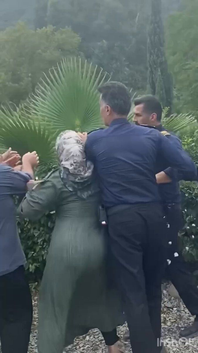 درگیری حراست کاخ مرمر رامسر با بازدیدکنندگان بر سر حجاب اجباری