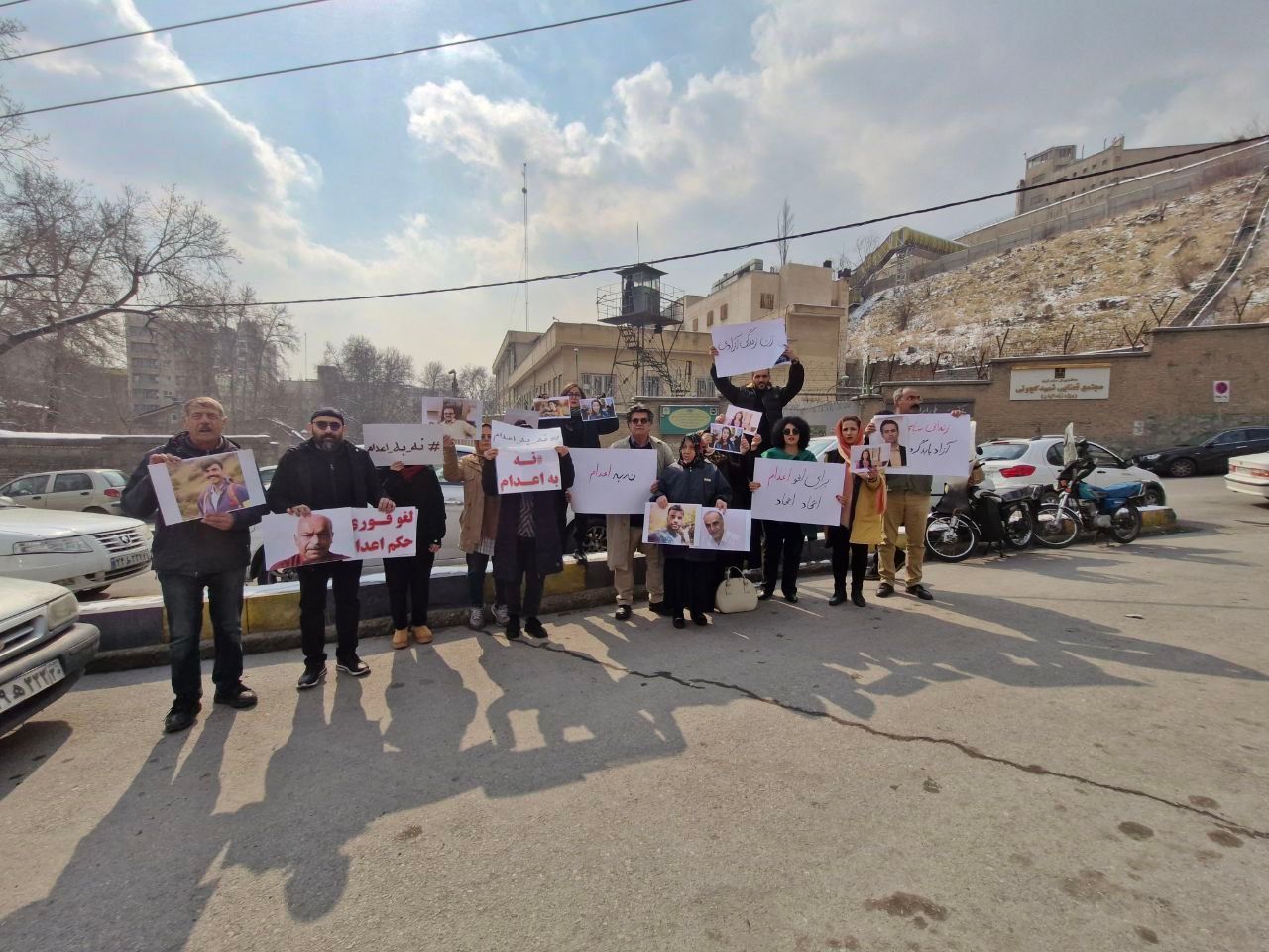 Activists, families of death row prisoners protest outside Tehran prison