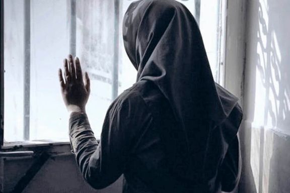 روزنامه اعتماد: شکنجه و گلوله خوردن یک زن به دست شوهر و پدرشوهرش