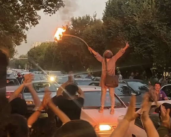 ادامه واکنشهای جهانی؛ آلمان خواسته زنان ایران را حقی همگانی خواند