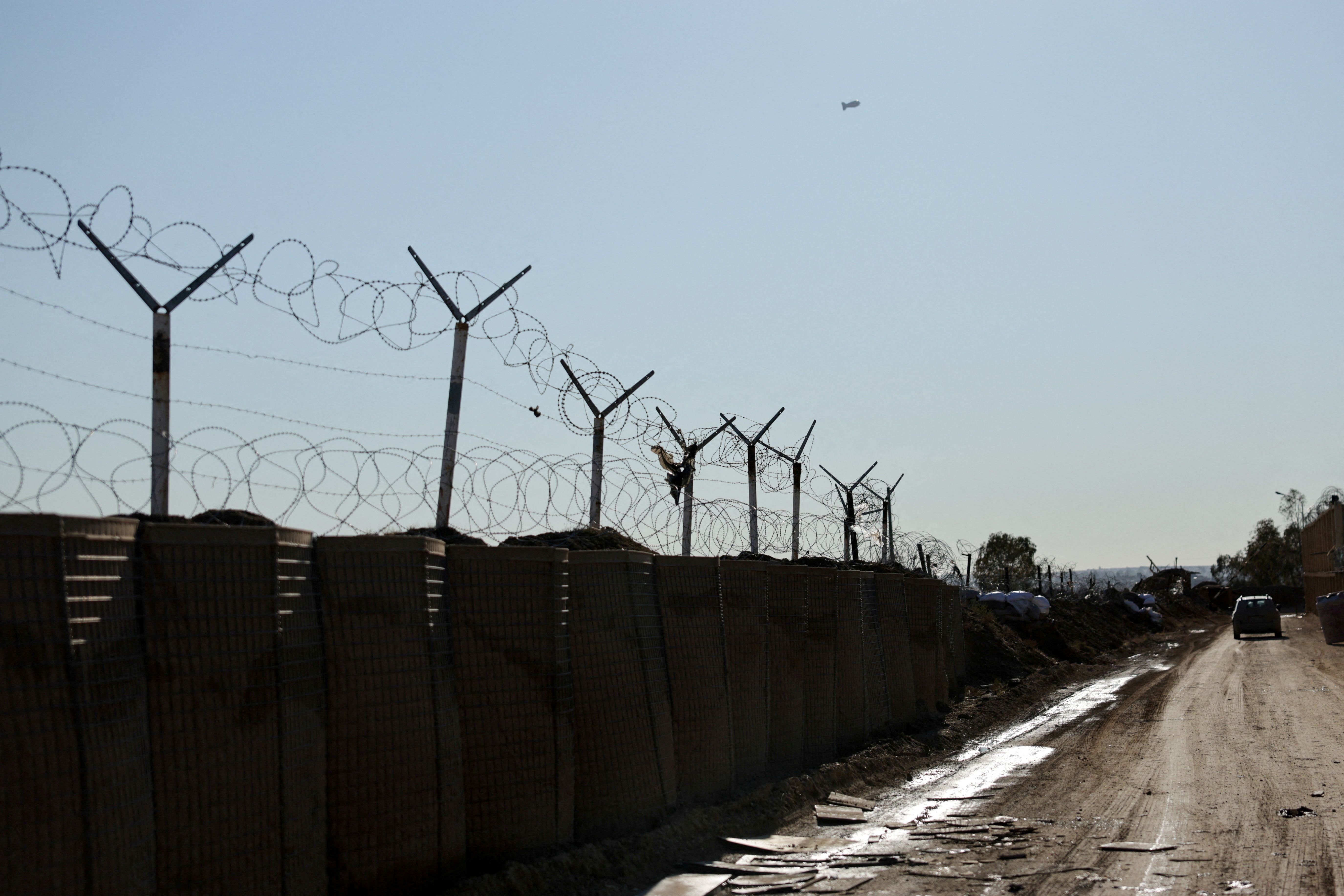 آمریکا در حال انتقال ۷ هزار زندانی داعش از سوریه به عراق است