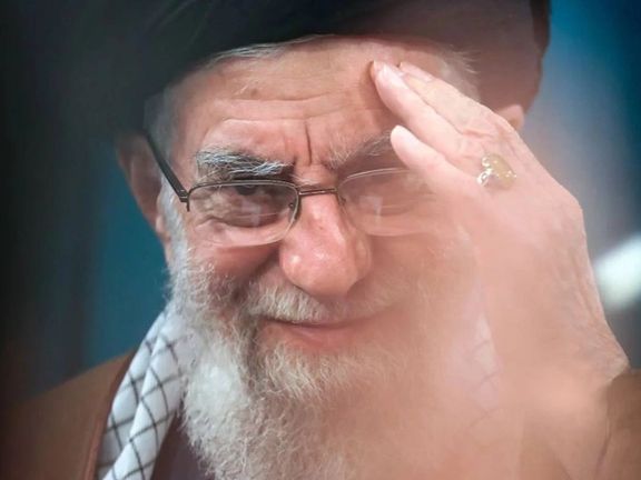 علی خامنهای: برخی جاها سر کشور کلاه رفته است