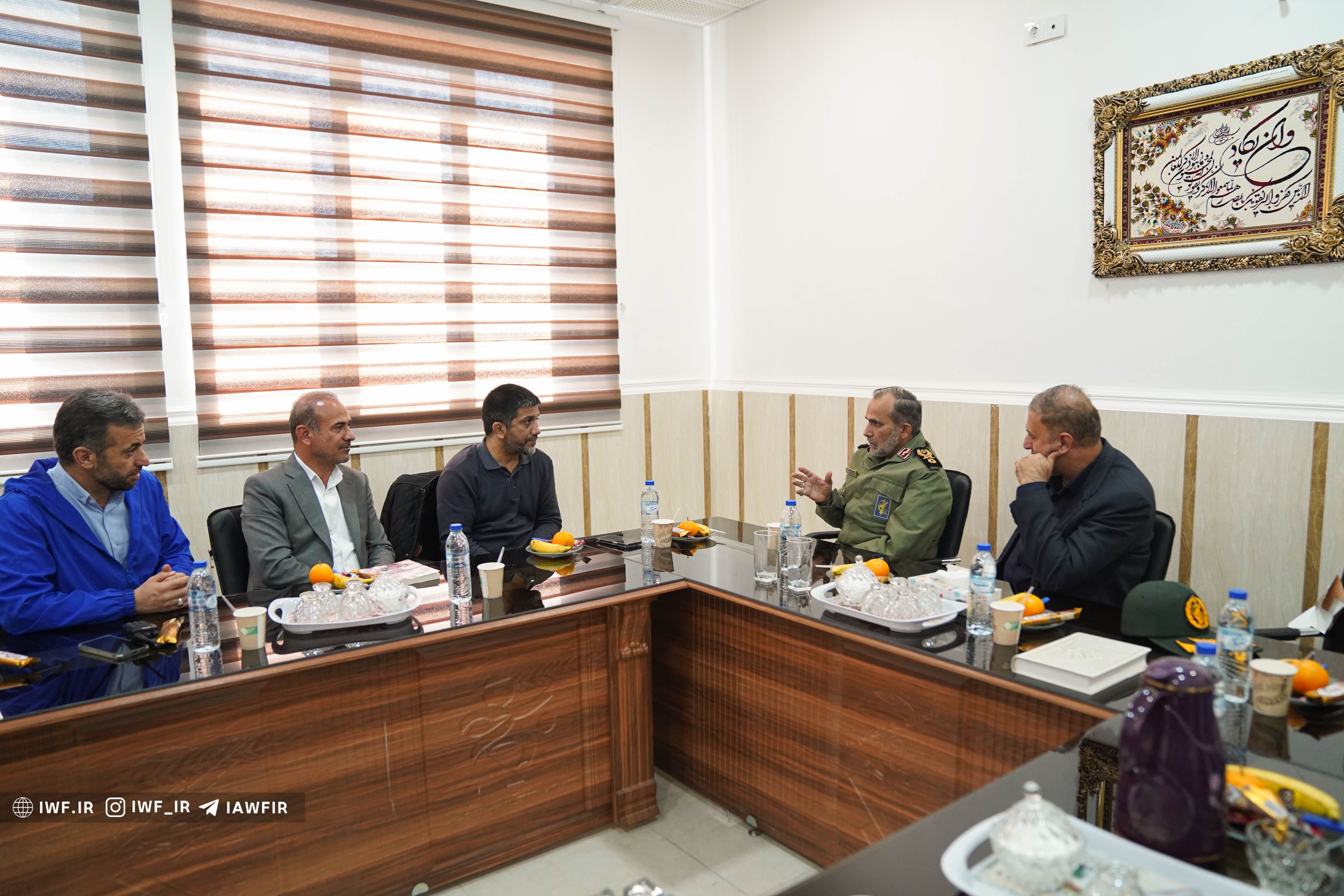 «با تشکر از حمایت‌های سپاه»؛ دیدارهای غیرمعمول مذهبی، سیاسی و نظامی دبیر