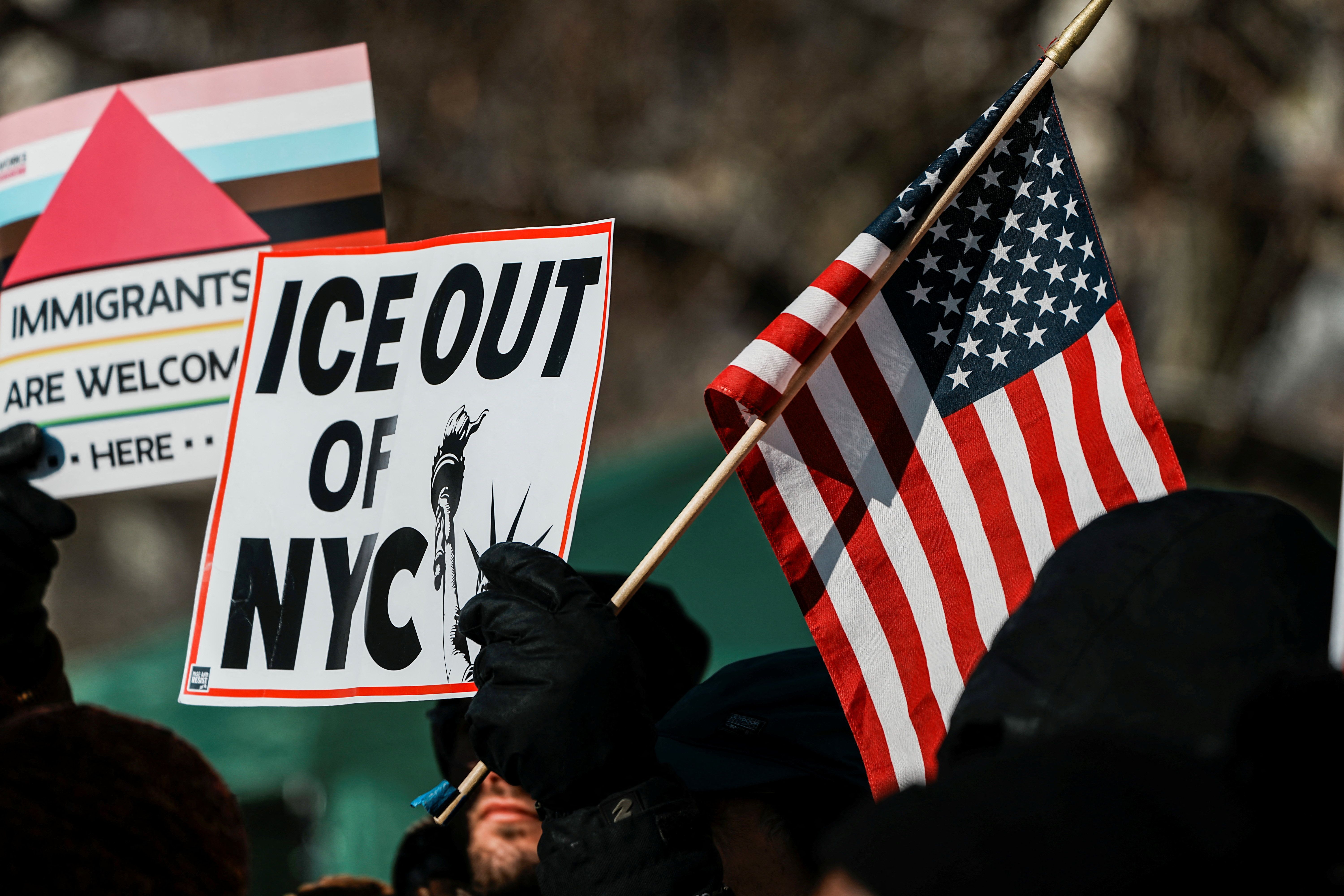دو قانون‌گذار دموکرات درباره پیامدهای اخراج مهاجران ایرانی از آمریکا هشدار دادند