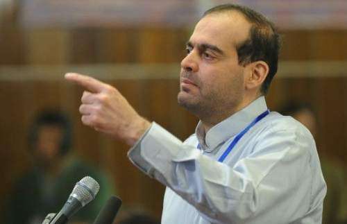 مه‌آفرید امیرخسروی در پرونده اختلاس سه هزار میلیاردی اعدام شد اما اخبار روشنی از مجازات مقامات دولتی همکار با او منتشر نشد 