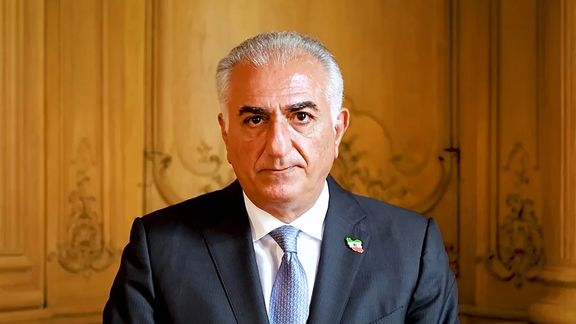 پیام شاهزاده رضا پهلوی به دانشجویان: در این فشار و خفقان، امید به تغییر را از دست ندهید