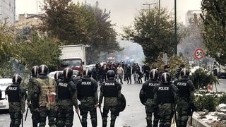 چرا با گذشت شش سال هنوز نمیدانیم جمهوری اسلامی در اعتراضات آبان خونین ۹۸ چند نفر را کشت؟