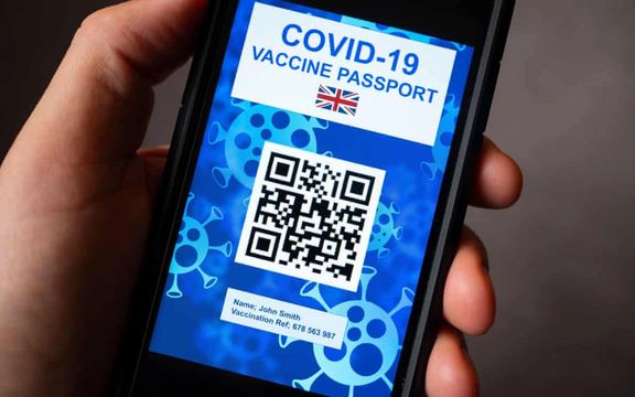 دولت بریتانیا برای شهروندانی که واکسینه شدهاند، شناسنامه واکسن کووید۱۹ صادر میکند