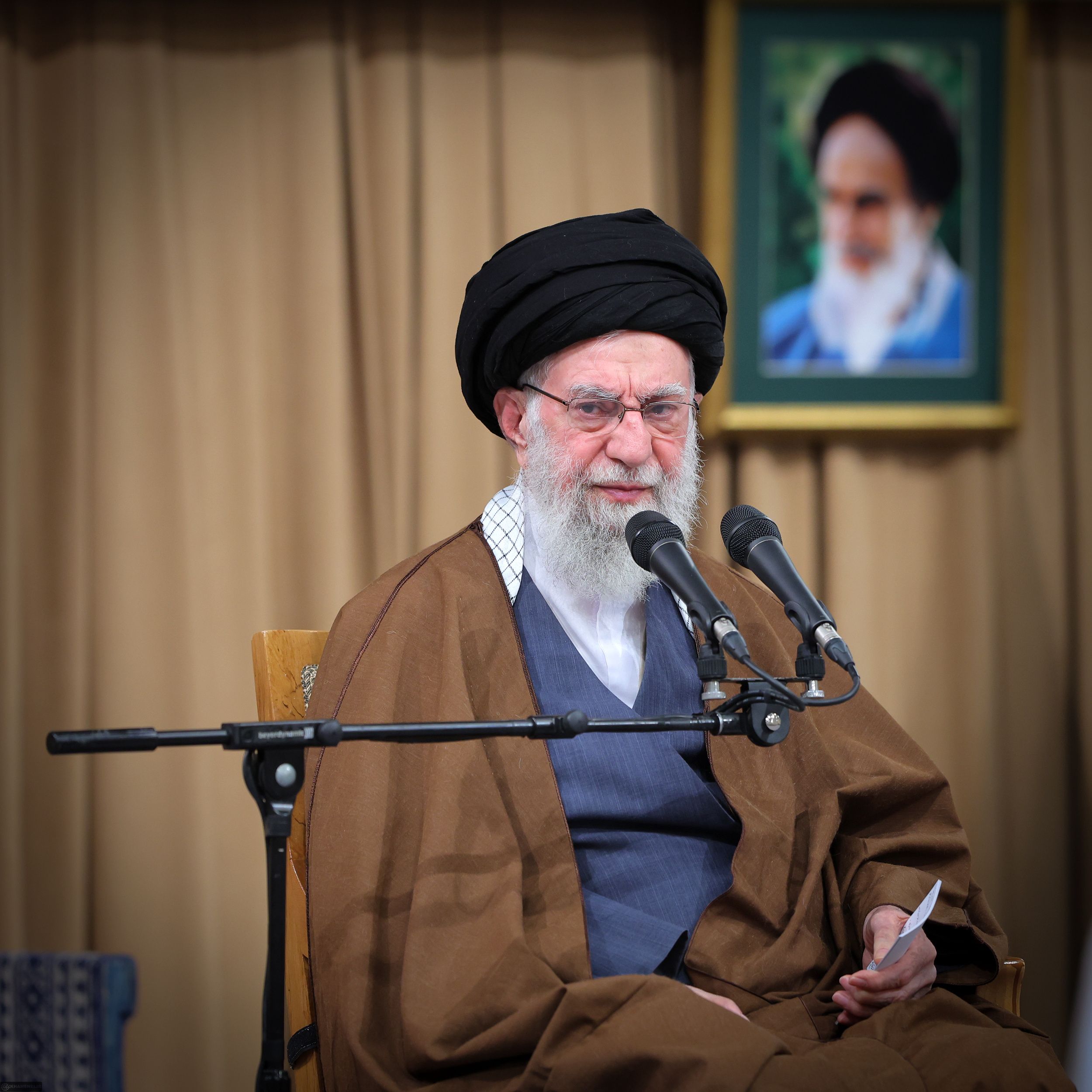 تکرار سناریوی سرکوب؛ خامنه‌ای معترضان را «مزدور دشمن» خواند