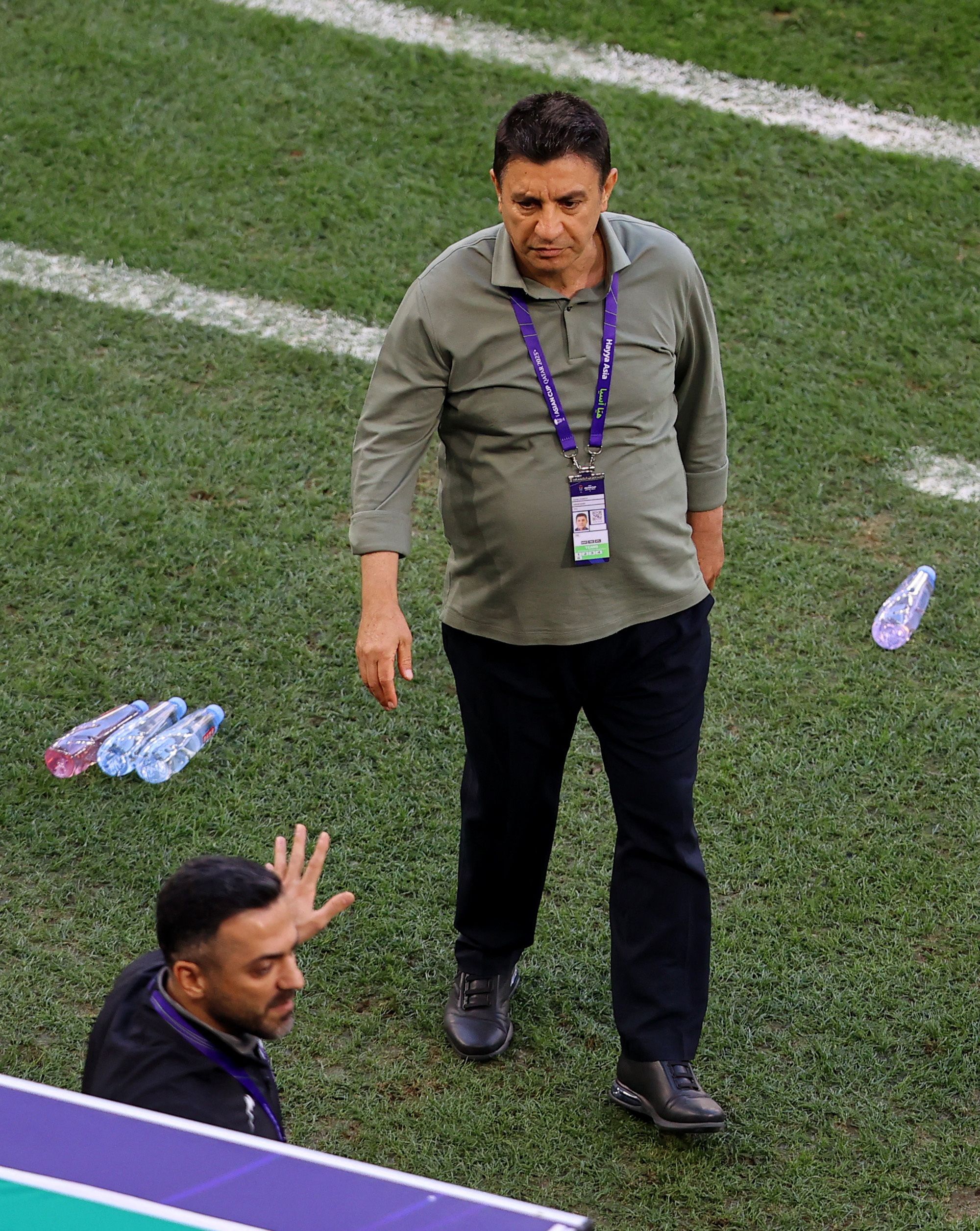 درخواست قلعه‌نویی: این بازی نقطه عطف بود، نگاه‌ها به فوتبال ایران عوض شود