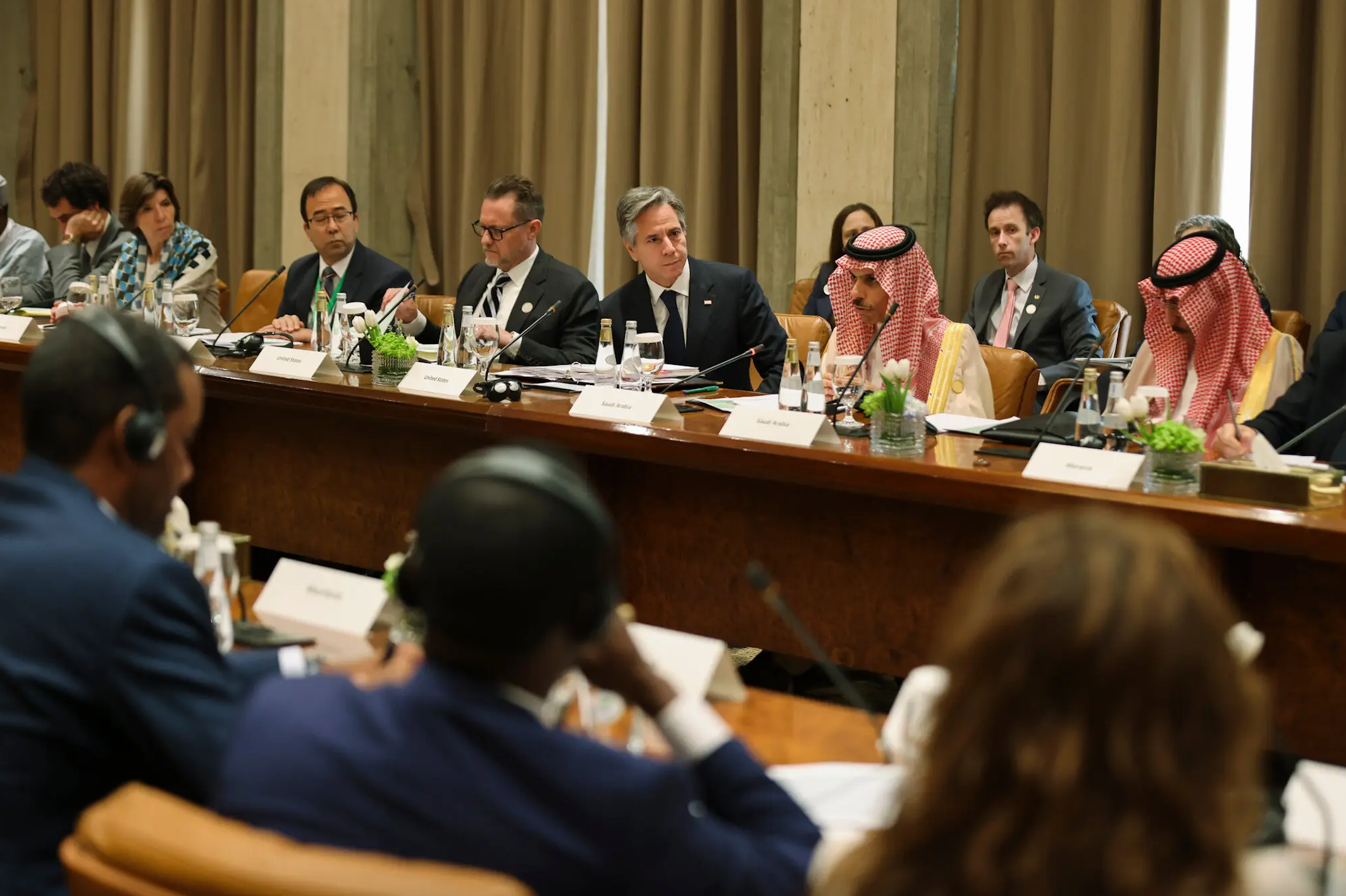 تهدید هسته‌ای و منطقه‌ای ایران، از بحث‌های محوری در سفر بلینکن به عربستان سعودی بود