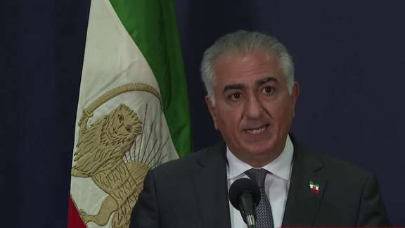 Iran's exiled Prince Reza Pahlavi speaking in Washington DC on Oct. 20, 2022