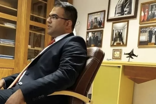 أحكام ما بين المؤبد والسجن 12 عاما لعدد من المتهمين باغتيال الناشط الإيراني مسعود مولوي