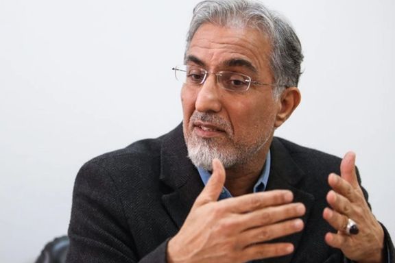 Hossein Raghfar, economist and commentator in Tehran