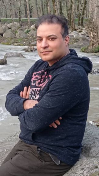 سیامک مسیحپور، جهت تحمل ۲ سال حبس به دلیل شرکت در مراسم آرمیتا گراوند، به زندان منتقل شد