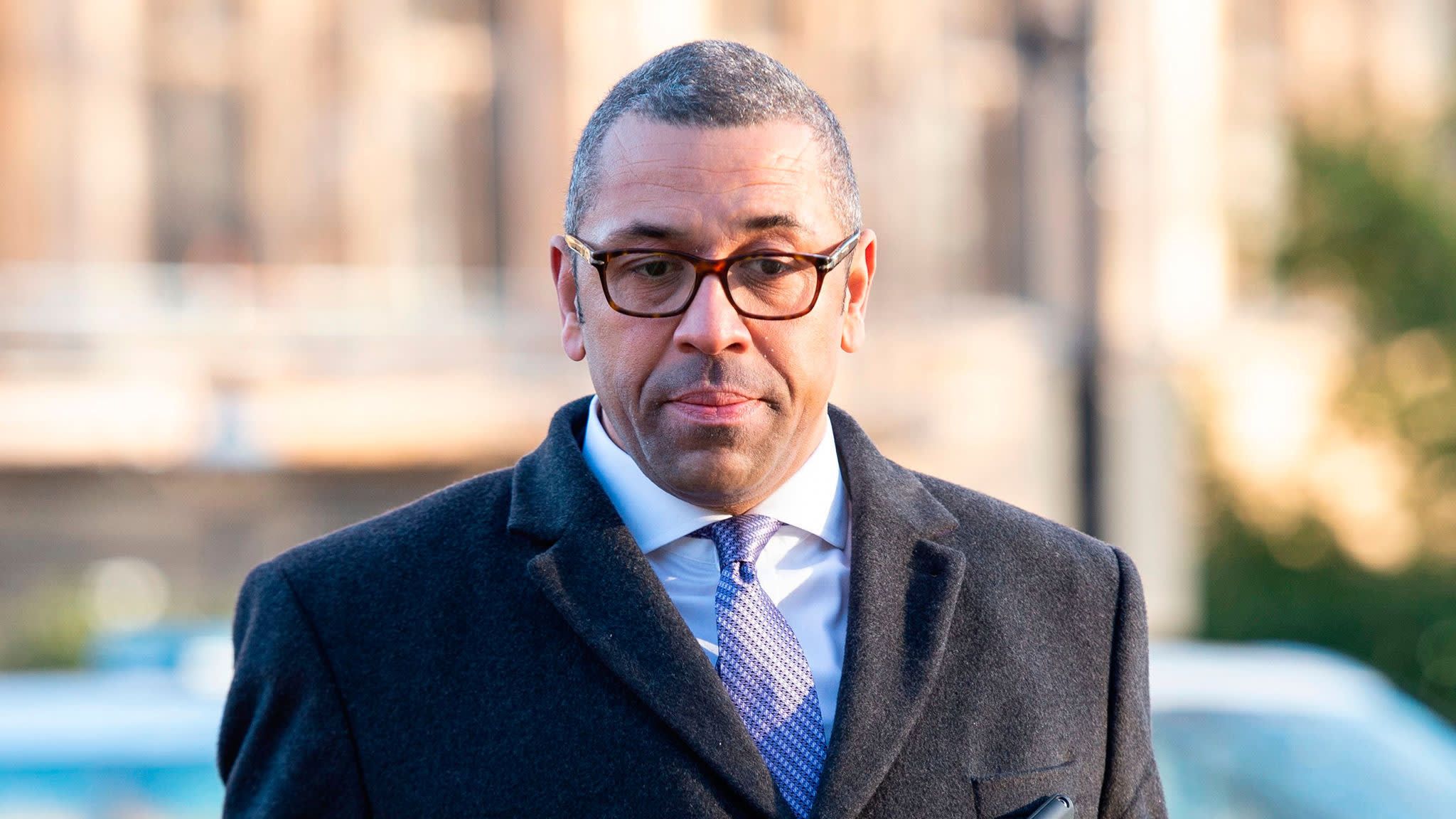 كليفرلي: بريطانيا تواصل تقييد "الأنشطة الشريرة" للحرس الثوري الإيراني