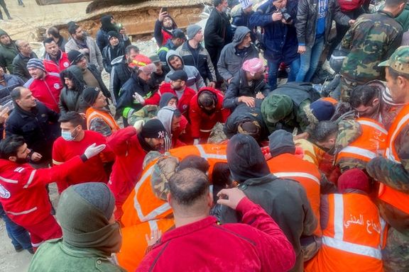 آمار قربانیان زلزله ترکیه و سوریه به ۲۲۰۰ کشته افزایش یافت؛ صدها ساختمان ویران شدند