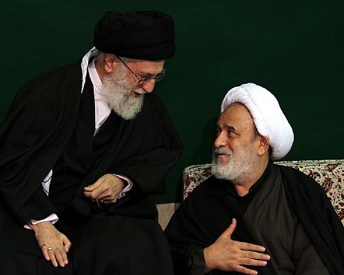 داعية إيراني مقرب من النظام ينتقد التعذيب النفسي والجسدي في سجون إيران