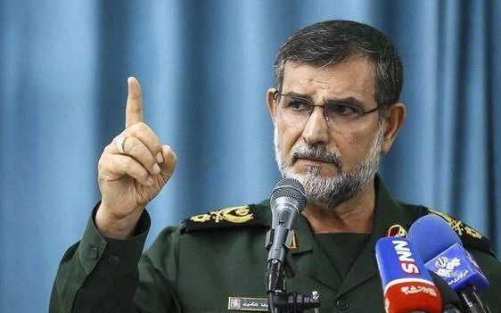 فرمانده نیروی دریایی سپاه: همه کشتیهای عبوری از تنگه هرمز باید فارسی خودشان را معرفی کنند