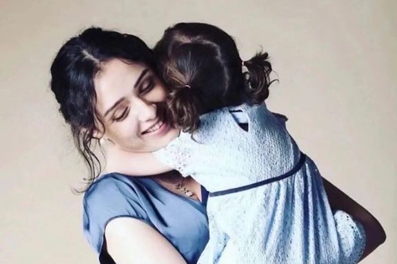 یادداشت نرگس محمدی از زندان: ترانه علیدوستی با مردم بوده و مردم هم به یاد او هستند