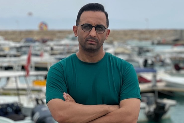 سعید زمانیان، کارگردان، به احترام جانباختگان انقلاب ملی از جشنواره فیلم فجر انصراف داد