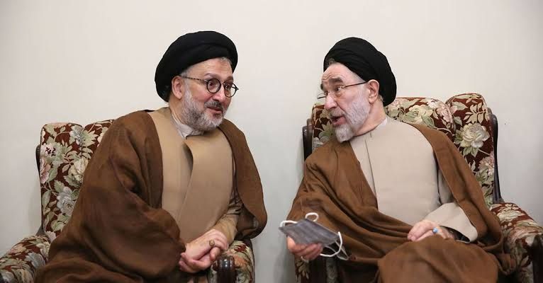 Former Presidential Adviser Mohammad Ali Abtahi (left) and former president Mohammad Khatami (undated) 