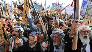 الهجوم على الحوثيين.. الحرب الثالثة بالوكالة بين إسرائيل وإيران