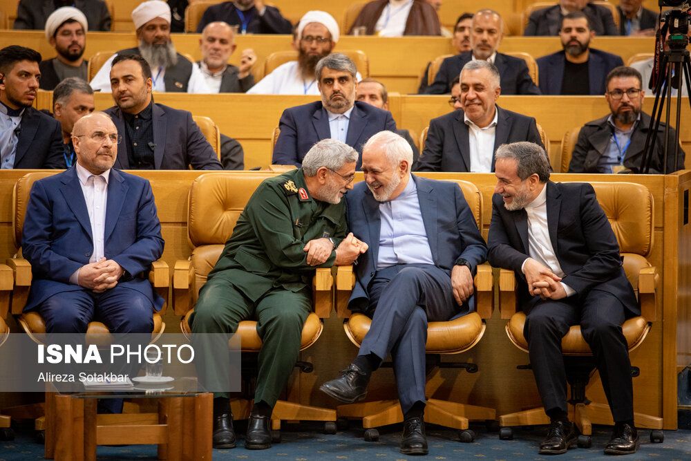 قالیباف در واکنش به سخنان ظریف خواهان منتقل نشدن «پیام ضعف» به دشمن شد