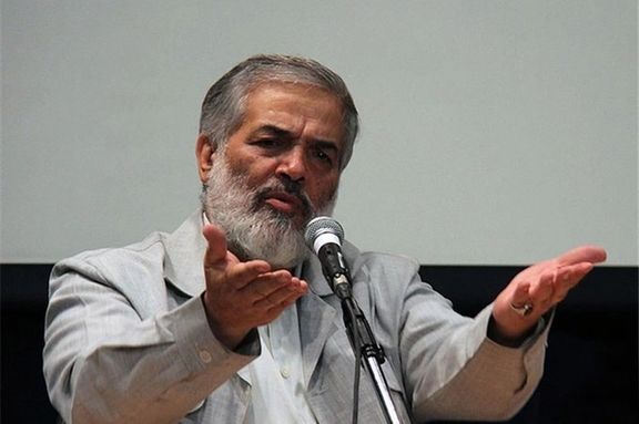 فعال سیاسی اصولگرا: اگر برخورد پلیس باعث سکته مهسا شده بقیه هم باید سکته میکردند