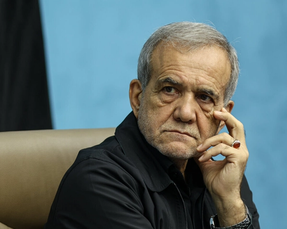 عباس عبدی، فعال اصلاحطلب: پزشکیان با واقعیتهای سختی مواجه شده که تصورش را نمیکرد