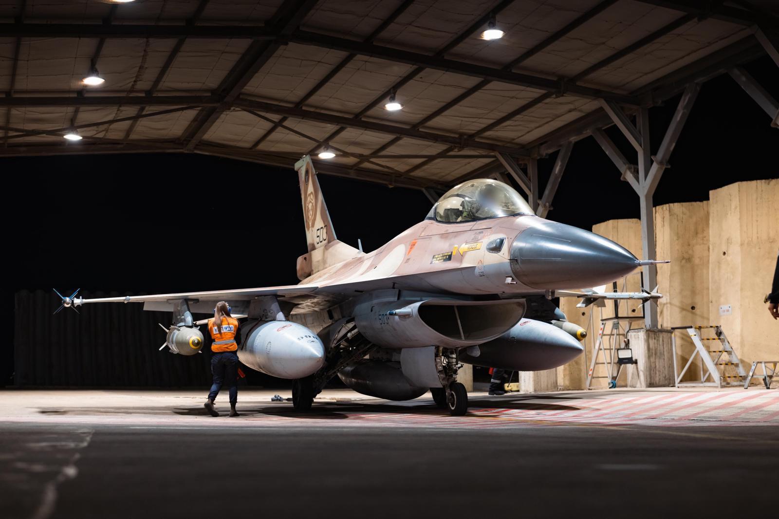 ارتش اسرائیل از حمله به ۴۰ مرکز تولید تسلیحات در تهران، طی دو روز گذشته خبر داد