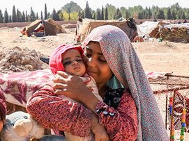 یک مقام وزارت کار: به مادران باردار و شیرده، سبد غذایی رایگان و بسته پوشاک میدهیم