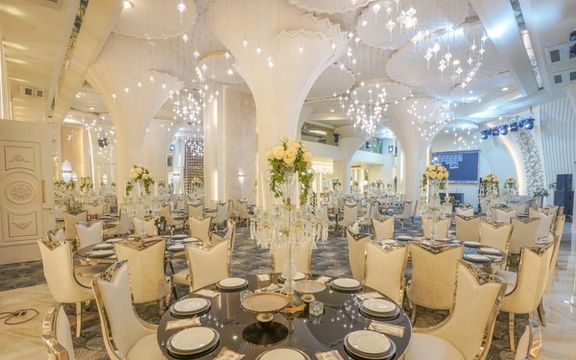 صحيفة إيرانية: إغلاق غير مسبوق لقاعات الأعراس في طهران بسبب الأزمة الاقتصادية