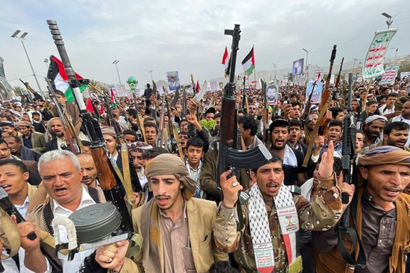 عقوبات أميركية جديدة على الحوثيين استهدفت شبكة تحويل مليارات الدولارات من عائدات نفط إيران