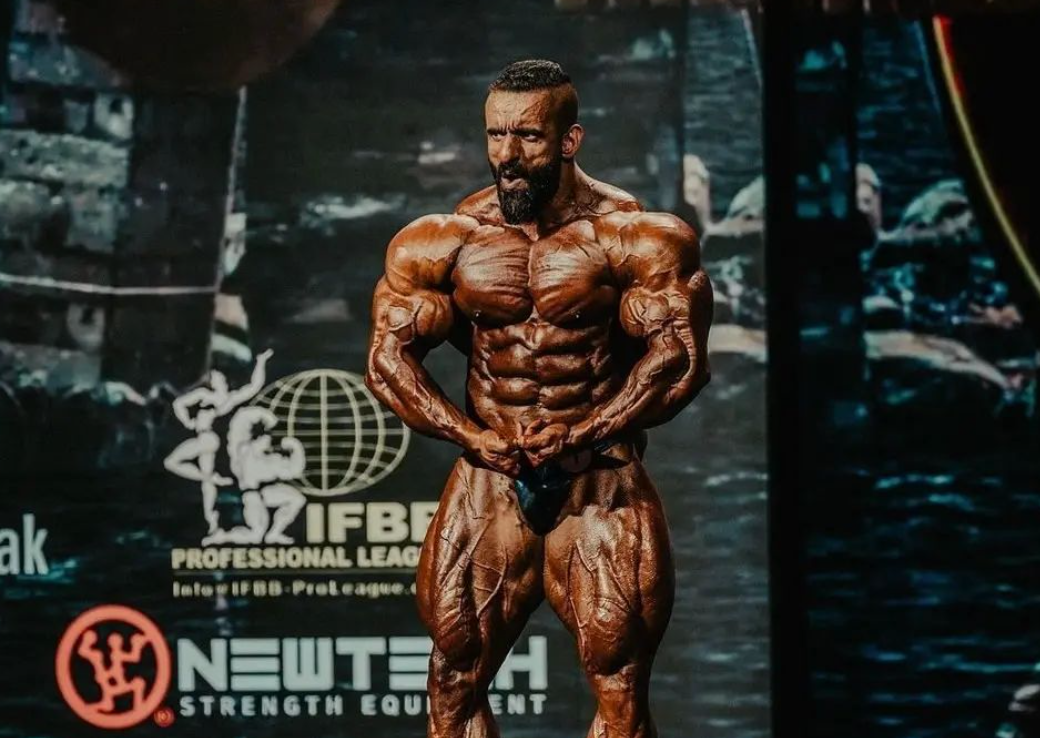 خروش هادی چوپان علیه مسترالمپیا: نمی‌دانستم باید بدن بزرگ و زین زیاد داشته‌باشی