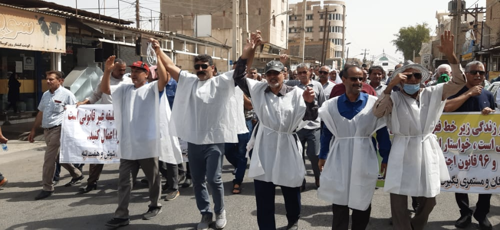 المتقاعدون يتظاهرون في مختلف المدن الإيرانية.. والأمن يعتقل بعضهم في طهران