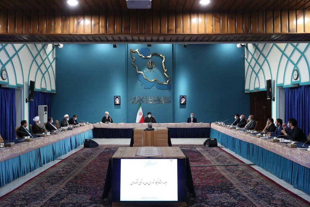 أزمة الإيجارات تدفع حكومة رئيسي إلى "خطة روحاني الفاشلة" حول "سقف الزيادة"