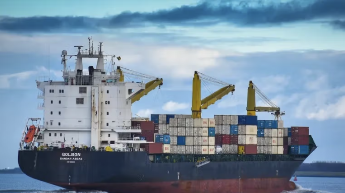 وال‌استریت ژورنال: نیروهای آمریکا محموله نظامی با منشا چین را در مسیر ایران توقیف کردند