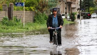 As poverty bites, Tehran elites bicker but ignore root causes