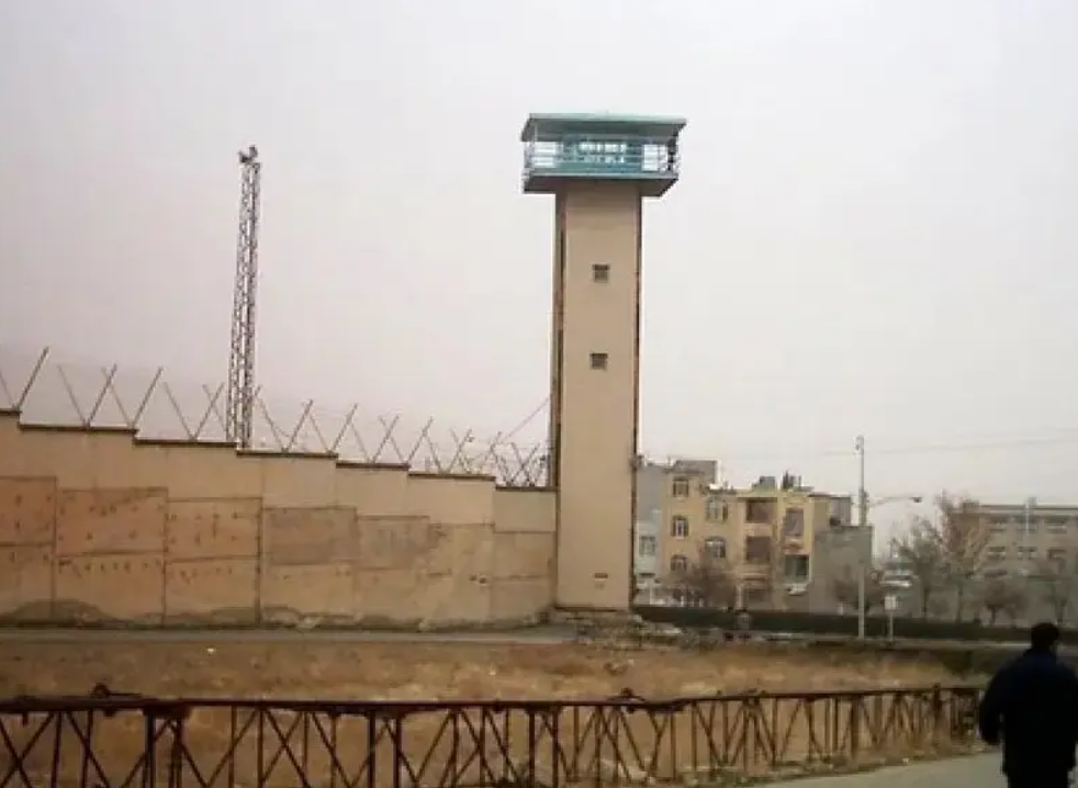 سازمان حقوق بشری کارون از مرگ ۴ زندانی در زندان شیبان اهواز به دلایل نامشخص خبر داد