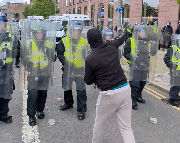 ناآرامی و شورش در چند شهر بریتانیا در پی کشته شدن سه دختربچه