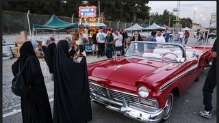 Iranians find classic cars reminiscent of ‘good old days’
