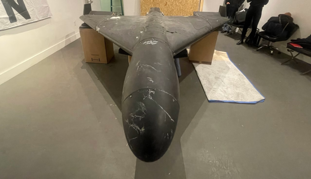 یک پهپاد انتحاری شاهد ۱۳۶ ساخت ایران در واشینگتن به نمایش گذاشته می‌شود