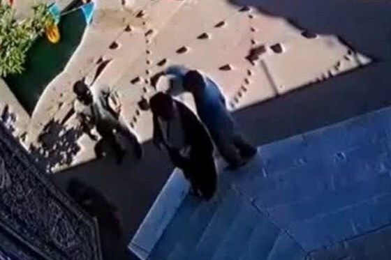 فرمانداری مشهد: فردی که به امام جماعت یک مسجد با تیغ موکتبری حمله کرده، بازداشت شده است